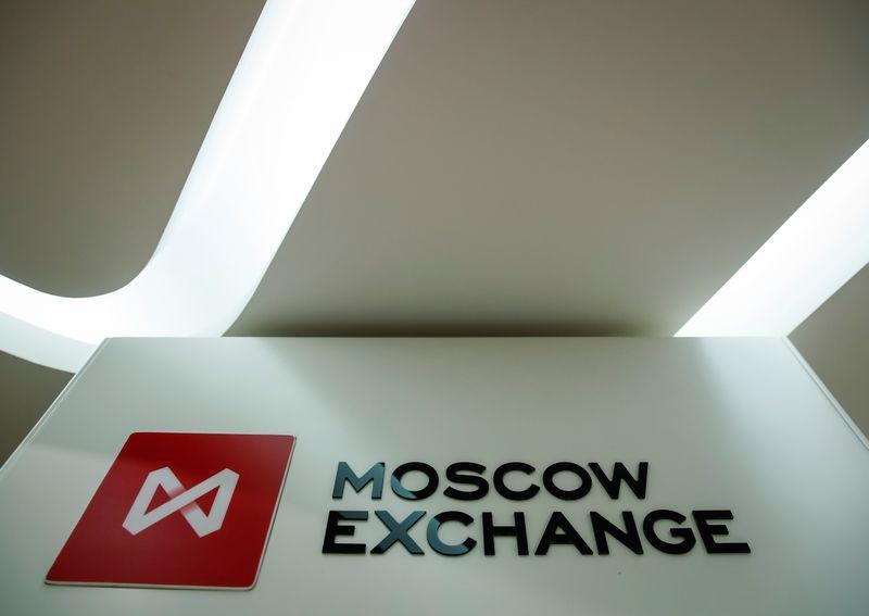 Теперь на Московской бирже можно будет купить акции Alibaba и Tesla