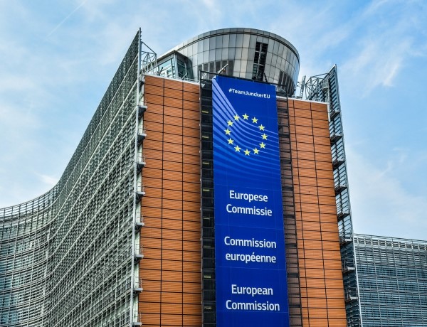 Европа общественного мнения против законов Байдена о снижении регулирования